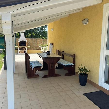 Gedići Holiday Home Rosa מראה חיצוני תמונה